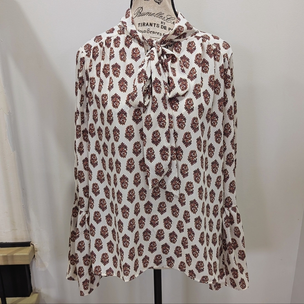 CECE | Women's White Floral Depp V Neck Tie Up Bell Cuffed Flowy Blouse